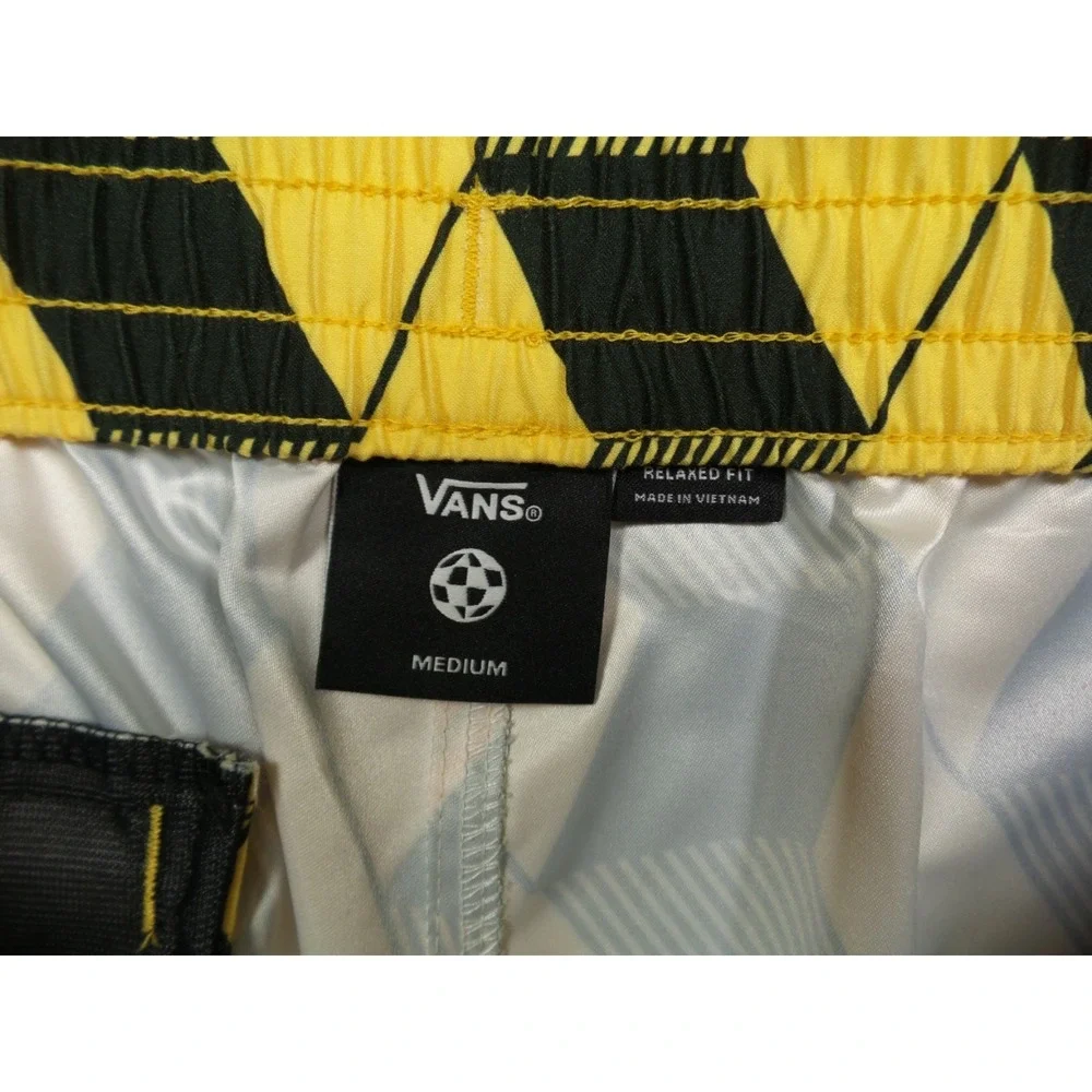 Vans Shorts Mens Size Medium Yellow Relaxed‎ Fit Primary Elastic Boardshorts NWT